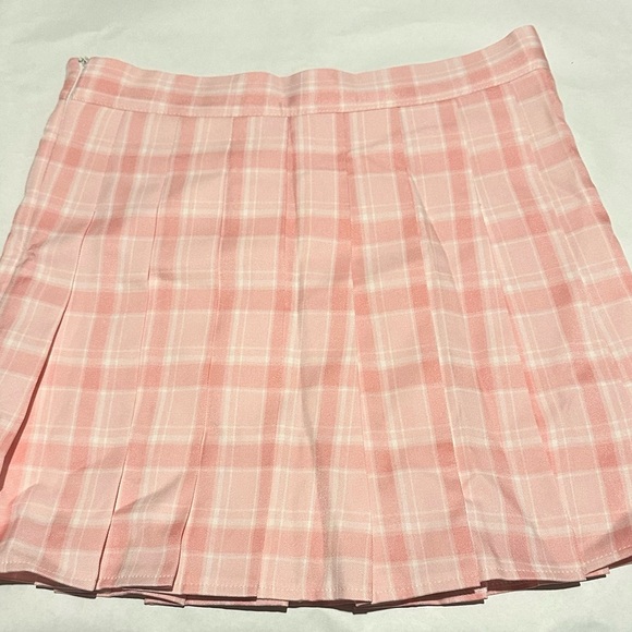 Pleated Skirt - Picture 3 of 5